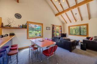 Minaret Cabin - 3 bedroom home - Wanaka - 3