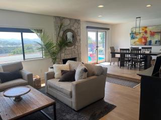Mountain View Poolside Retreat - Agoura Hills - 4
