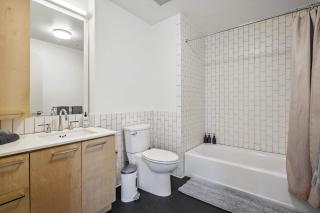 Modern 2-BR APT Pool Gym Hollywood - Los Angeles - 6