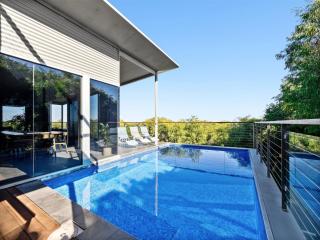 A La Plage - Ocean View Luxury - Family Friendly - 4