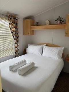 Newly Refurbished Three Bedroom Static Caravan on Seven Bays Holiday Park - Saint Merryn - 2
