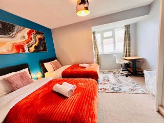 Pristine 2B Guest house near Luton Airport, L&D Hospital, Whipsnade Zoo & Leagrave Train Stn, Contractors - Luton - 3