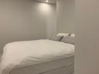 빈방의빛 - Chongdal-li - 2