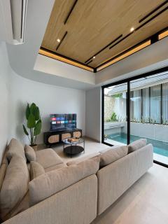 Villa Jerapah Canggu, Exquisite Brand New Villa 2BR - 10 minutes to Batu Bolong Beach - Tumbak Bayuh - 0