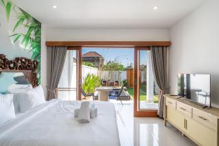 Rooftop Bliss -Sleek Modern Villa with Breathtaking Vistas - Kerobokan - 9