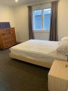 Remuera Three Bedroom Furnished Apartment - 7