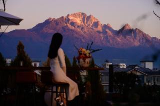 Xiyu Shandu Rizhao Jinshan Sky Garden 360 degree High altitude Panoramic Resort Hotel - Lijiang - 0