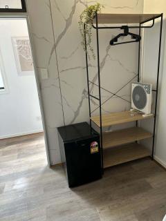 Comfy Single Room in Guildford West with Easy Access - Shared Bathroom - Holroyd - 9