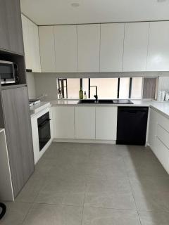 Comfy Single Room in Guildford West with Easy Access - Shared Bathroom - Holroyd - 6