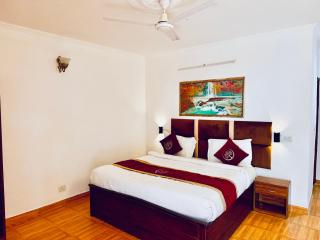 Sitara Ambience Resort Halwani-Kaichi dham Bypass Road - Bhowāli - 8