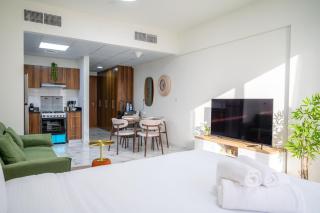 Modern Beachside Studio - 7