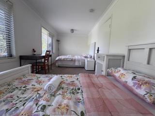 YOU guest house - Barellan Point - 5