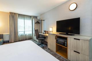 Comfort Inn - 2