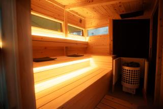 8Lantern サウナ付き民泊で日本10位 最大10名 大きな窓とウッドデッキの一体感 2025年完成 BBQ 貸し切り宿 - 2