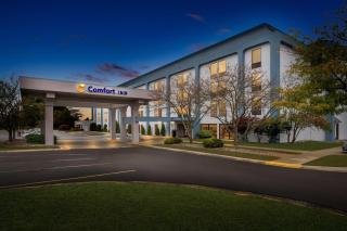 Comfort Inn - 8