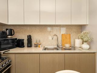 SmartStay at Burj Royale - Unique Downtown Dubai City Views - Brand New Luxury Apartments - Dubai - 4