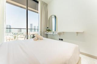 Community Views 1BR Next to Mall and Park, Binghatti Amber, Jumeirah Village Circle by Deluxe Holiday Homes - 6