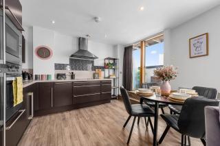 Cityscape MCR Skyline- 2BR, free parking, views - 9