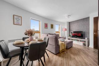 Cityscape MCR Skyline- 2BR, free parking, views - 0