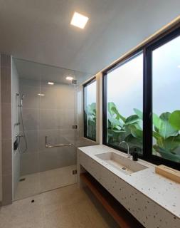 Villa Jerapah Canggu, Exquisite Brand New Villa 2BR - 10 minutes to Batu Bolong Beach - Tumbak Bayuh - 5