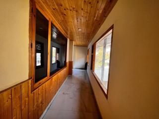 Parikar Lodge - - 4
