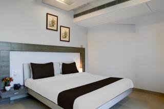 Super Collection O Limda Chowk Formerly Hotel Harmony - Rajkot - 9