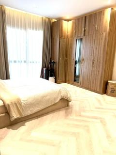 Cozy, Fully Fitted Smart Home - 4