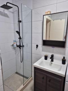 Apartments 402 - Bar - 2