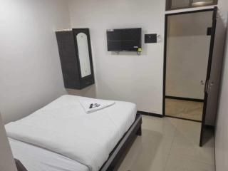 Townhouse Vasai Express Highway Formerly Majestic Inn - Jāmb - 3
