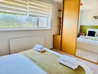 2 Bed House, Sleeps 6, Dog Friendly, Close to A14 M11, with Garden & Parking LONG STAY WORK CONTRACTOR LEISURE, JADE - Cambridge - 4