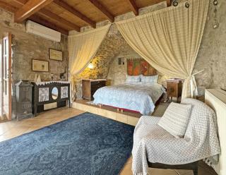 Lina's Art and Stone Studio - 5
