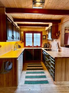 Family-friendly cabin in idyllic mountain setting - 5