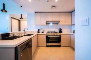 Stylish 1BR in Wasl 1 with Balcony & Pool - 4
