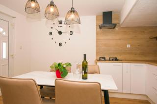 House Astrid - Tkon - 5