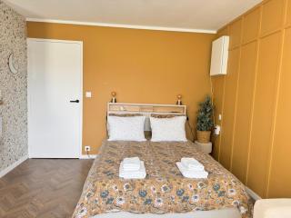 Studio La Petite Oasis- Idéal couple - calme - balcon sud - lumineux - 10min du centre & plage - proche Centre Juno Beach - wifi - Courseulles-sur-Mer - 6