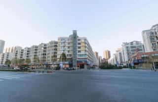 IU Hotel Zhengzhou Wenhua Road Sanquan Road Branch - Zhengzhou - 4