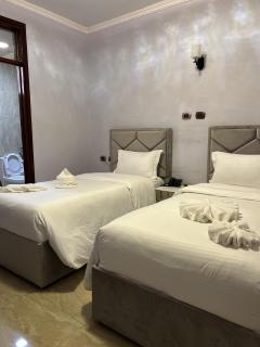 Gillu Hotel - 8