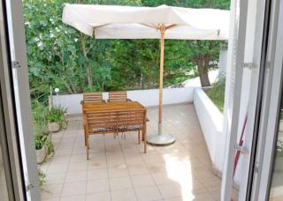 Apartments Vlado - Njivice - 9