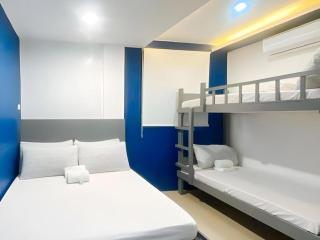 RedDoorz @ Gerlins Lodge Two - Manila - 9