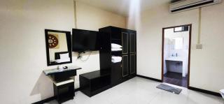 Mark Four Place Hotel - 9