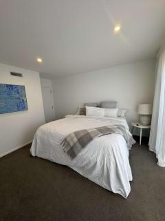 Remarkable Lakeview Escape - Queenstown - 7