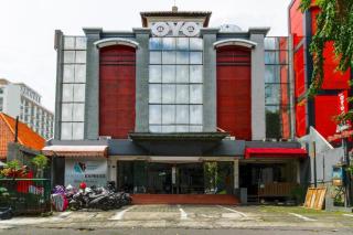 OYO 231 Hotel Andita Syariah - Surabaia - 0