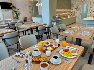 Asters Hotel - Ksamil - 8