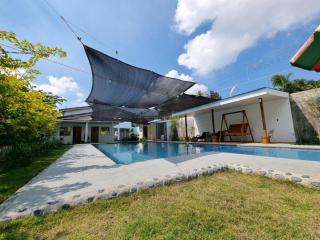 CMJ Private Resort - Silang - 3