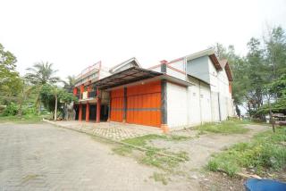 SPOT ON 93620 Anisa Homestay Syariah - Tulungagung - 9