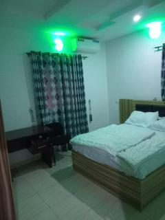 Molayo Luxury Apartment Omolayo Estates Akobo Ojurin Ibadan - Ibadan - 3