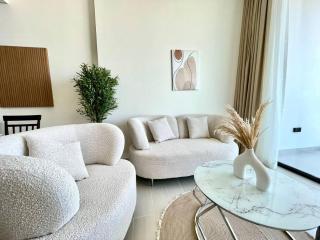 Chic & Serene 1br In Jvc Peaceful Vibes - 1