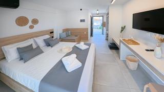 Christina Sunshine Apartments - Nea Plagia - 8