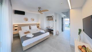 Christina Sunshine Apartments - Nea Plagia - 3