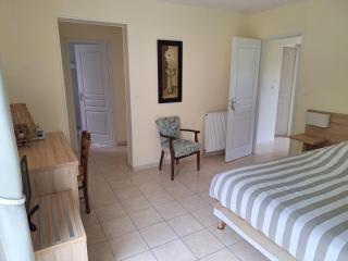 La Doucinière - - 8
